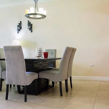 New Kingston Guest Apt At Sonoma Estate Luaran gambar