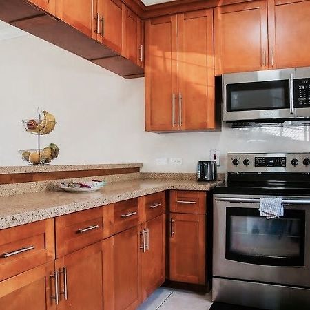 New Kingston Guest Apt At Sonoma Estate Luaran gambar