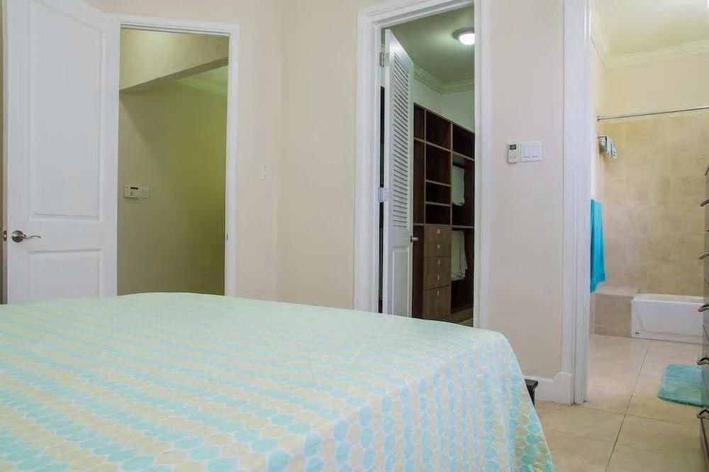 New Kingston Guest Apt At Sonoma Estate Luaran gambar