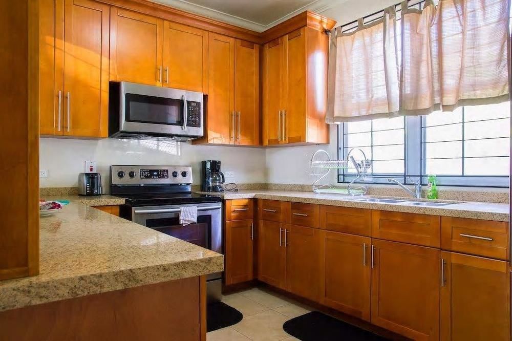 New Kingston Guest Apt At Sonoma Estate Luaran gambar