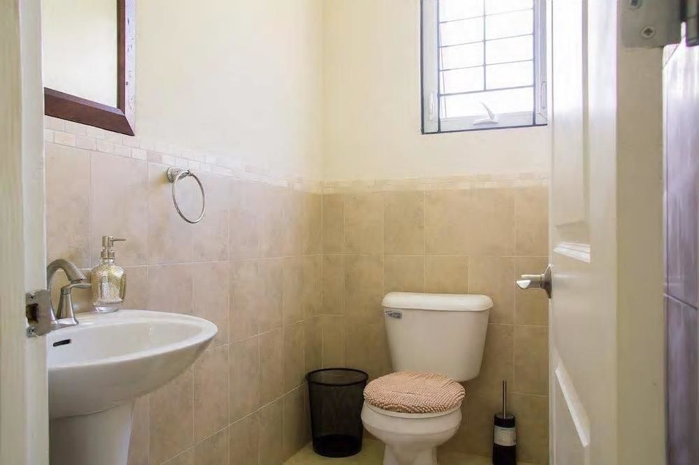 New Kingston Guest Apt At Sonoma Estate Luaran gambar
