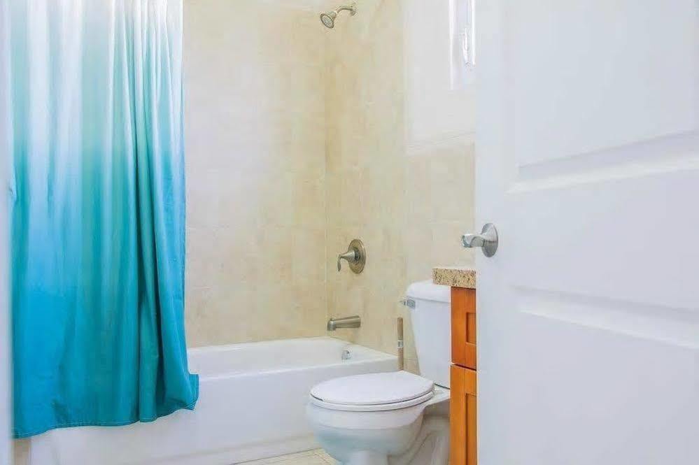 New Kingston Guest Apt At Sonoma Estate Luaran gambar